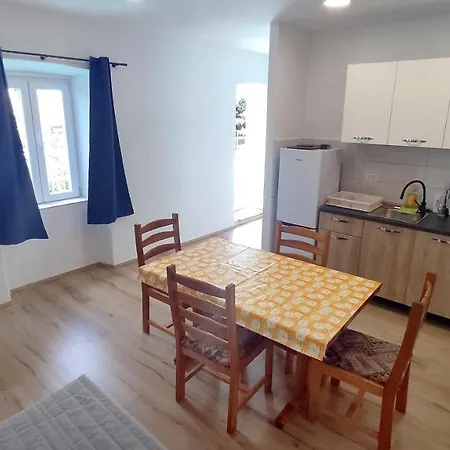 Διαμέρισμα Apartma Lukas