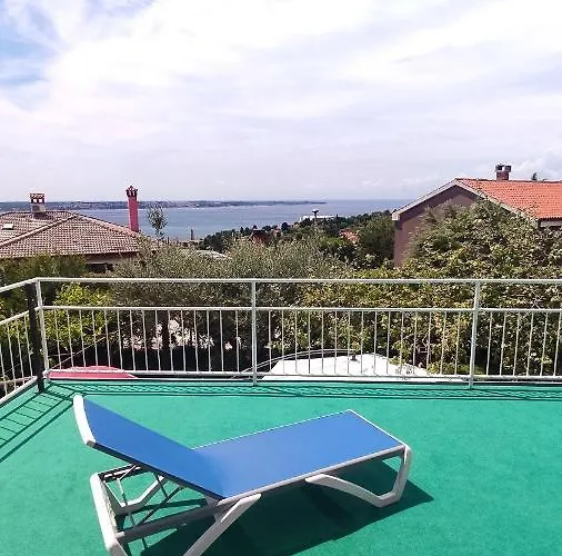 Apartma Lukas דירה *