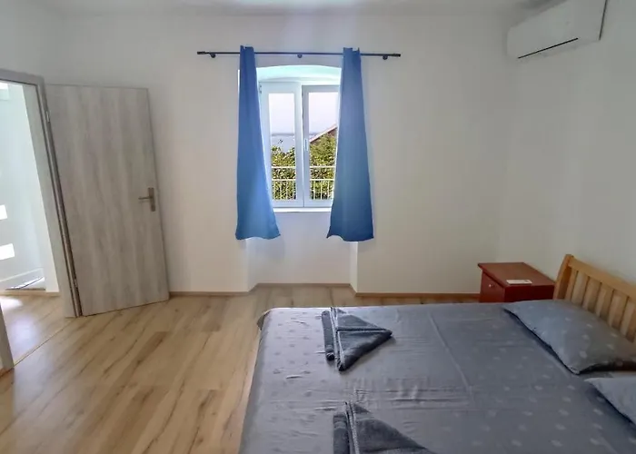 דירה Apartma Lukas *